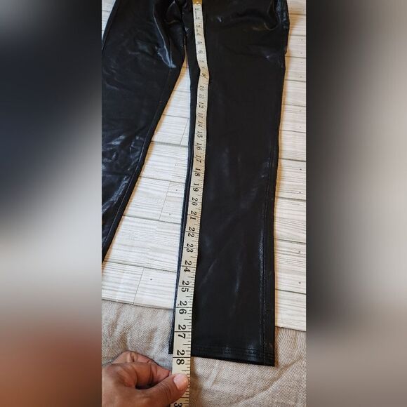 Jane and Bleecker Faux Leather Leggings Size XLarge - Picture 4 of 12